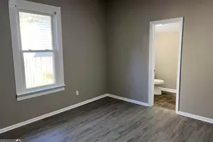 319 E Broadway St, Griffin, GA 30223 - Photo 8