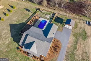 167 Grant Dr, Lavonia, GA 30553 - Photo 2