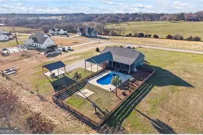 167 Grant Drive, Lavonia, GA 30553 - Photo 4