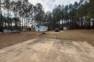 1541 Landings Cir, East Dublin, GA 31027 - Photo 16