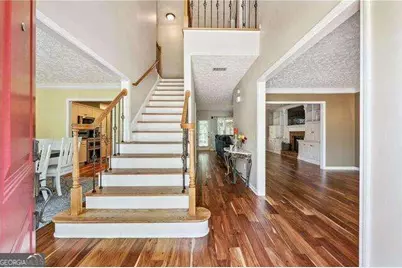 2152 Marne Glen NW, Kennesaw, GA 30152 - Photo 2