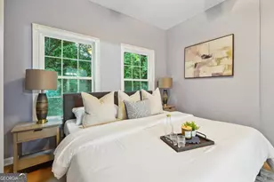 1382 Elizabeth Ln, East Point, GA 30344 - Photo 4