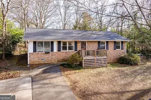 1140 Tuxedo Ln, Watkinsville, GA 30677 - Photo 2