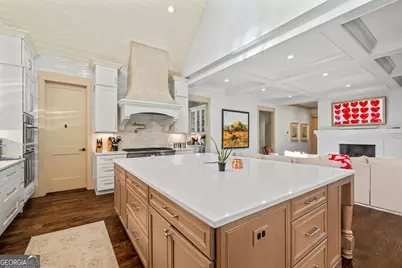 4250 Summit Drive, Marietta, GA 30068 - Photo 24