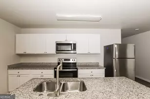 2565 Wood Bend Ln, Riverdale, GA 30296 - Photo 4