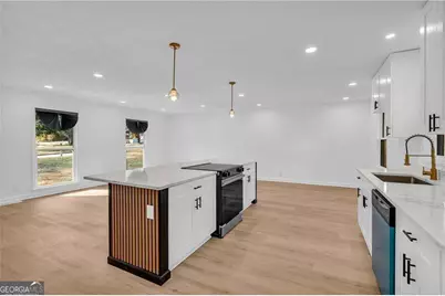 5240 Omalley Lane, Stone Mountain, GA 30088 - Photo 10