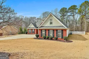 140 Wentworth Way, Newnan, GA 30265 - Photo 4