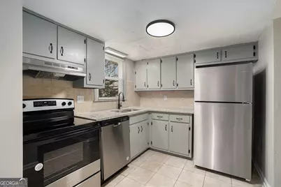 3027 Spruce Circle, Snellville, GA 30078 - Photo 12