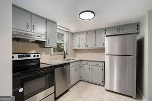 3027 Spruce Cir, Snellville, GA 30078 - Photo 12