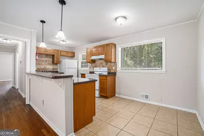 3866 Cedar Drive SW, Marietta, GA 30008 - Photo 6