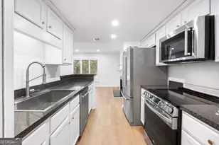 22 Ivy Pkwy NE, Atlanta, GA 30342 - Photo 12