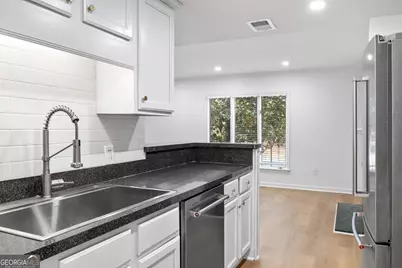 22 Ivy Parkway NE, Atlanta, GA 30342 - Photo 14