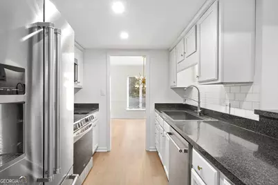 22 Ivy Parkway NE, Atlanta, GA 30342 - Photo 18