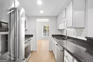 22 Ivy Pkwy NE, Atlanta, GA 30342 - Photo 18