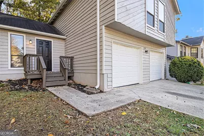 1169 Oaks Place, Stone Mountain, GA 30083 - Photo 4