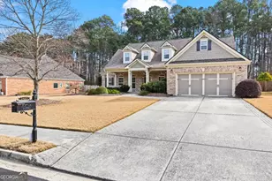 2467 Misty Rose Ln, Loganville, GA 30052 - Photo 2