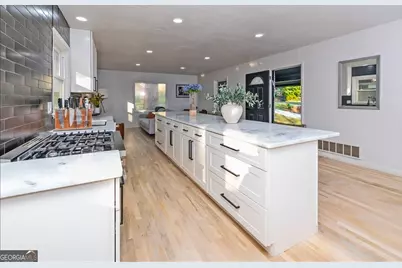 3807 Greenhill Drive, Chamblee, GA 30341 - Photo 8