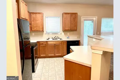 6938 Rogers Point, Lithonia, GA 30058 - Photo 8