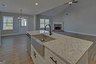 310 Park Pl Dr, Lavonia, GA 30553 - Photo 14