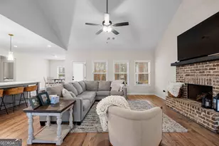 237 Sagebrook Ln, Newnan, GA 30263 - Photo 2