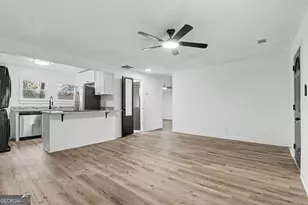 2160 Dowdell Dr, Atlanta, GA 30341 - Photo 8