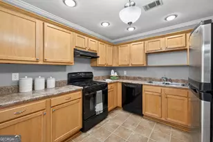 11 Johnston Rd, Griffin, GA 30224 - Photo 8