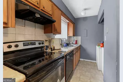 273 Country Club Drive, Jonesboro, GA 30238 - Photo 8