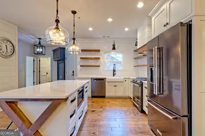 112 Gleneagle Court #D301, Clayton, GA 30525 - Photo 4