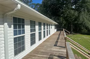 614 N Victory Dr, Lyons, GA 30436 - Photo 6