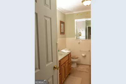 614 N Victory Dr, Lyons, GA 30436 - Photo 16