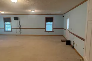 614 N Victory Dr, Lyons, GA 30436 - Photo 38