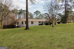 614 N Victory Dr, Lyons, GA 30436 - Photo 2