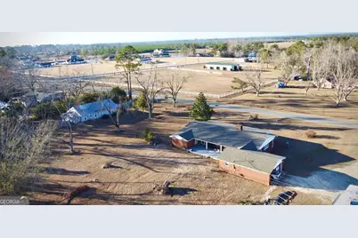 201 Burketts Ferry Road, Hazlehurst, GA 31539 - Photo 16