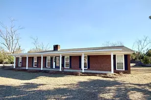 201 Burketts Ferry Rd, Hazlehurst, GA 31539 - Photo 2