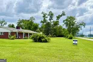 201 Burketts Ferry Rd, Hazlehurst, GA 31539 - Photo 8