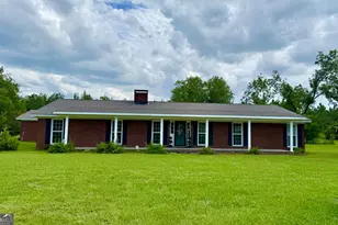 201 Burketts Ferry Rd, Hazlehurst, GA 31539 - Photo 1