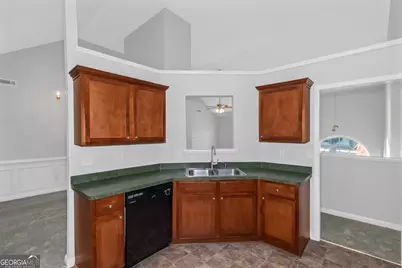 410 Ashley Trail, Griffin, GA 30223 - Photo 6