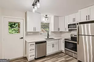 131 Cleveland St, McDonough, GA 30253 - Photo 6