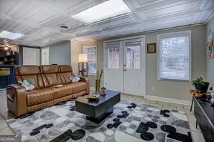 1435 Barrett Pl Ln, Lawrenceville, GA 30043 - Photo 30