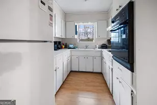 898 Sycamore Ln, Baxley, GA 31513 - Photo 10