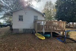 134 Adams St, Lavonia, GA 30553 - Photo 10