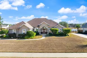 423 Belmont Cir, Brunswick, GA 31525 - Photo 2