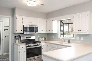 100 Dunsnay Way, Peachtree City, GA 30269 - Photo 10