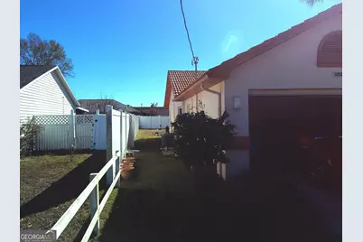 11034 Auburndale Street, Spring Hill, FL 34609 - Photo 4