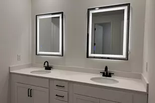 63 Thomaston St, Newnan, GA 30263 - Photo 16