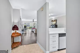 3005 River Dr, Savannah, GA 31404 - Photo 12