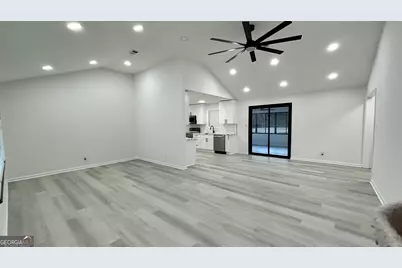 5285 Greenwood Terrace, Macon, GA 31206 - Photo 12