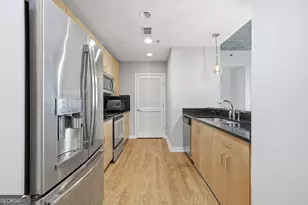 250 Pharr Rd NE, Atlanta, GA 30305 - Photo 16