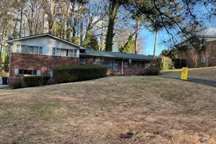 2366 Country Club Dr SW, Atlanta, GA 30311 - Photo 2