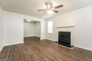 5439 Farmview Close, Stone Mountain, GA 30088 - Photo 2